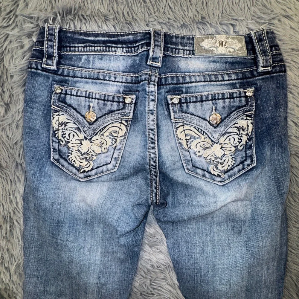 Miss Me Jeans Women 27 Bootcut Embellished Floral Sequin pocket Light Wash 29x32